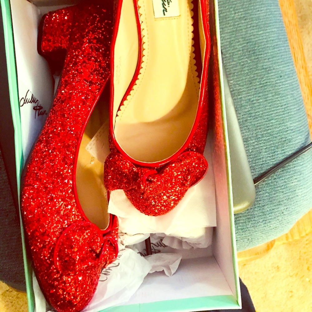 New size 10 red sparkle pumps